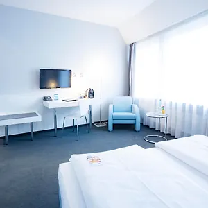 Garner - Checkpoint Charlie By Ihg 4* Berlin