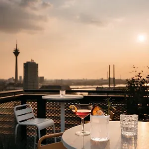 Ruby Luna 4* Dusseldorf